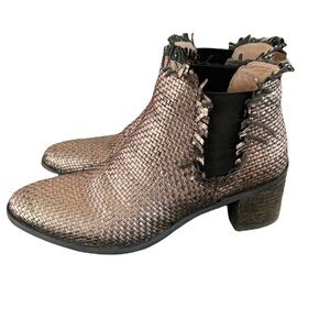 Cafe Noir Metallic Woven Leather Booties
